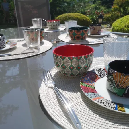 Bellevue Bed & Breakfast 3*