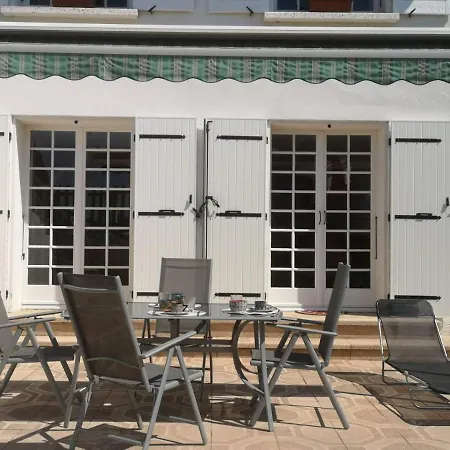 Bellevue Bed & Breakfast 3*