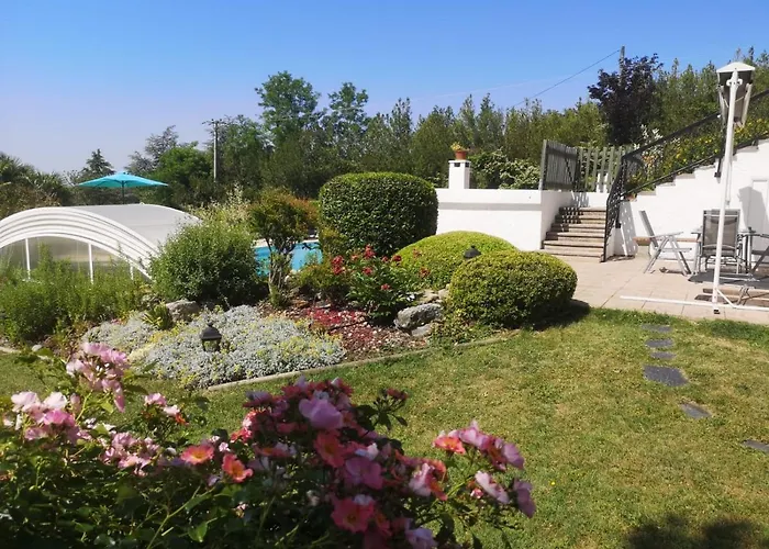 Bellevue Bed & Breakfast 3*